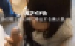 元アイドルが夫の前で寝取られる！恥ずかしがりながらも感じてしまう