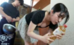 三河屋の逞しい体とチンポに夢中になってしまったネトラレ妻 辻さくら