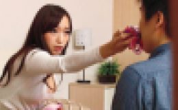 同じマンションに住む一見高嶺の花の若奥様は実は欲求不満の淫乱淫語クレーマー!!何かと理由をつけて家に乗り込んできては何も言えない草食系男子のチンポを好き勝手に貪り精子まで奪い取る!!