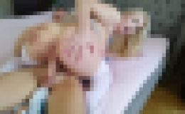 天然巨乳ニンフォーのための、公の場でのクリームパイ＆家でのクリームパイ