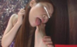 メスの香りが漂うマン汁垂れ流しディルドオナニー