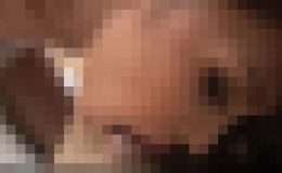 小さなメイド・ナンはフィッシュネットとブーツで、フェイシャルとアナルセックスを楽しむ。