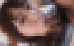 小さなおっぱいの18歳の日本人少女レイナが、オーガズムとたくさんの硬いペニスのためにスペースマウンテンに乗る。