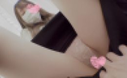 【激シコ確定】物静かなウエイトレスも電マ&生挿入でスイッチ入っちゃいますｗ　ビクンビクン