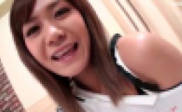 GIRLS&BOUGA  どんなアングルでも可愛いのが素晴らしい！GALモデルだって欲求不満。すっぴんメイクでバレなしということで思い切りえっちに濡れて濃いザーメンを直噴忘我。